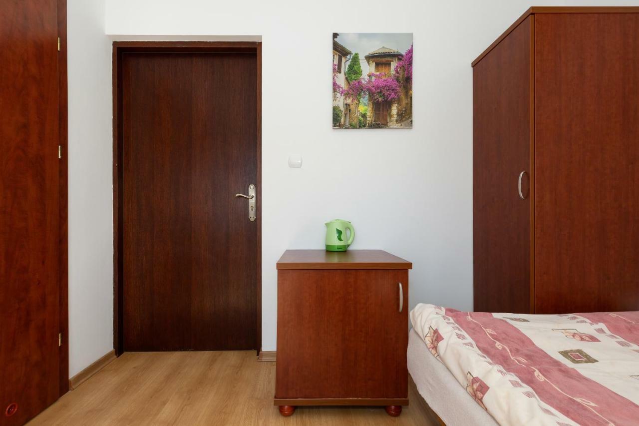 Krab 2 Daire Rewal Dış mekan fotoğraf